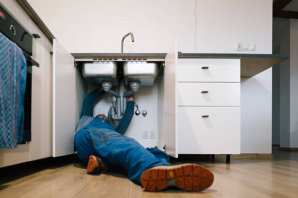 Professional Emergency Plumber technician working in Bryan, OH